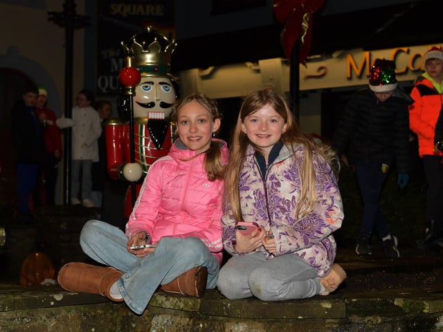 Santa arrived in Buncrana on Friday evening to meet the children and toswitch on the Christmas tree lights switch in Market Square. Photo: George Sweeney