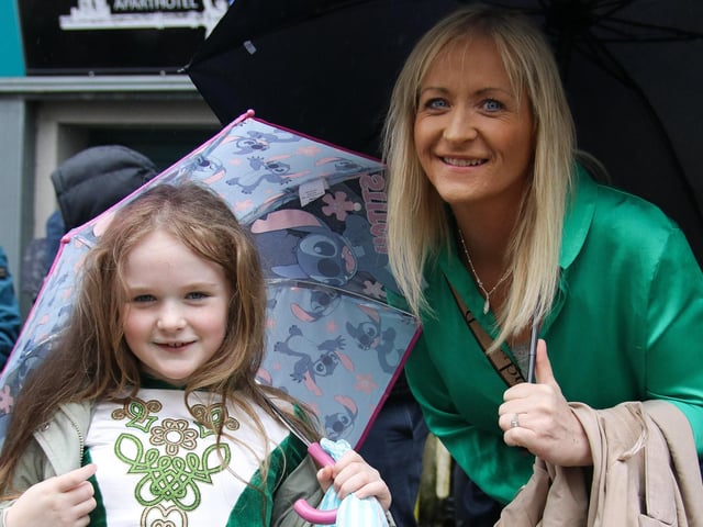 Spectators at St. Patrick’s Day Parade on Shipquay Street. (Photo - Deirdre Heaney, nwpresspics)