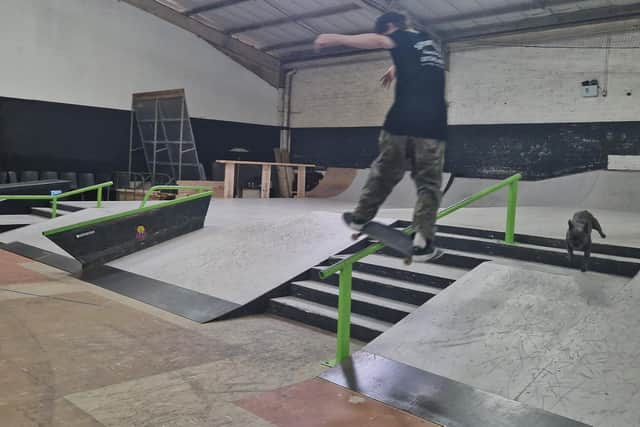 Rail grind.