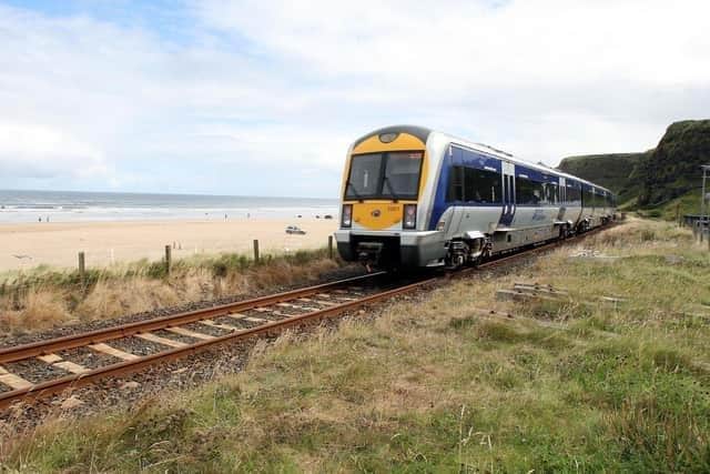 Rail minister John O'Dowd has said the Derry to Portadown rail link will have speeds of 200 km/p/h.
