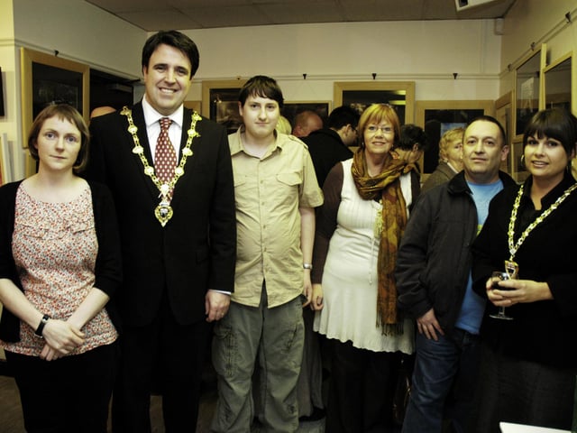 Mayor Gerard Diver and Mayoress Alice Diver pictured at the Eden Place Arts Exhibition at Pilots Row with Judi Logue Arts Centre Co-ordinator, Andrew Clifford, Patrica Joyson and Philip Browse.0804PGILL08