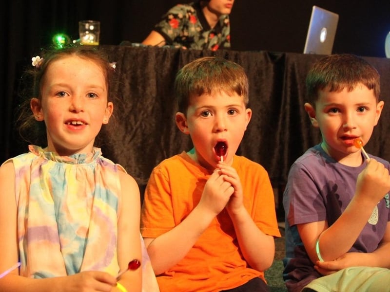 For £2 on October 29m at 18:30-21:00 join Cultúrlann Uí Chanáin youth disco, With a live DJ, prizes for best costumes. Cultúrlann Uí Chanáin will be running separate slots for Years 1-4 and 4-7 on the night. The money will go to our youth club, Club Óige Setanta, in providing Irish language youth services. Payment is at the door.