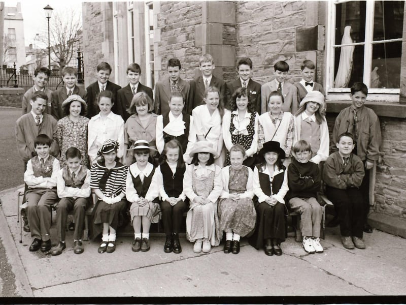 Derry schoolchildren making their Confirmations back in April 1994.