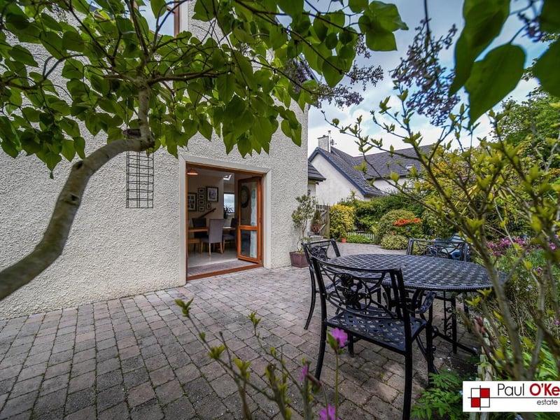 Stunning six bed, five bath property for sale in Victoria Gate