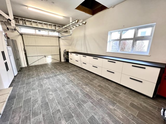 This beautiful five bed property at 81 Kilnappy Road in the Waterside is for sale at an asking price of £430,000.