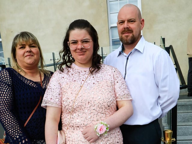 Christine with dad James and mum Collette at the Ardnashee formal held in the Ebrington Hotel. (Photo - Tom Heaney, nwpresspics) : .