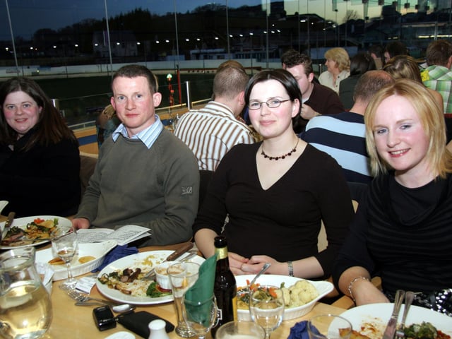 Rosemary Cunningham, Kevin Cunningham, Ann Cunningham, Caoimhe Curran 0051JML : Parties and celebrations across Derry in May 2006.