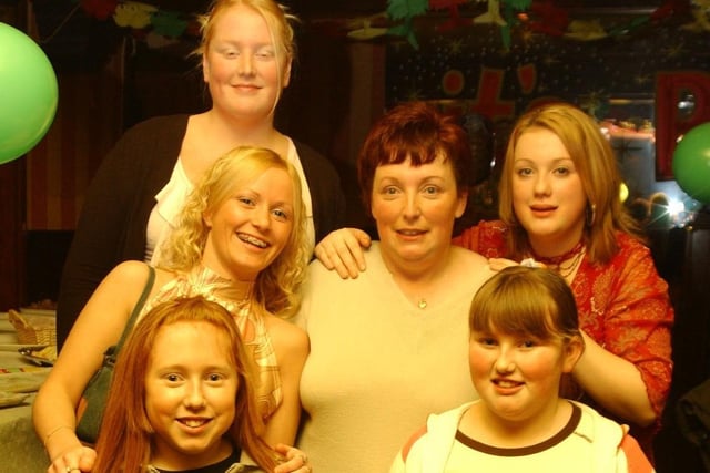 Debra Downey with her children who celebrated her 40th birthday at phoenix bar. Included are, Stepnanie, Rachael, Micehlle, Leona and Sinead.                                :Party snaps from 2003 by Hugh Gallagher