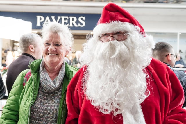 Christmas at Foyleside. Gerard Gormley Photography.