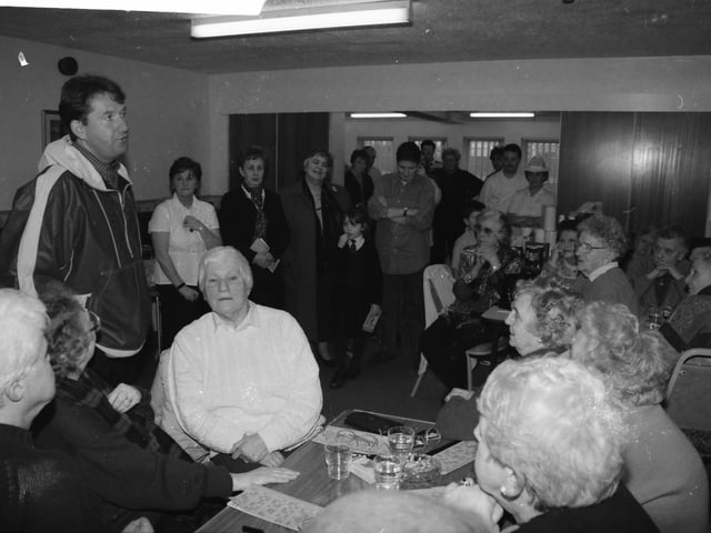 Daniel O'Donnell entertains residents at Edenballymore.