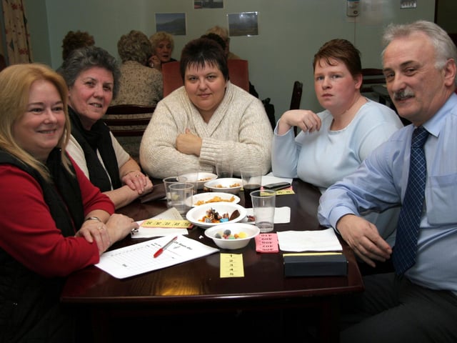 Linda Watson, Lily Fields, Margaret Johnston,Jacqueline McClease, Drew Thompson 0088JML : Parties and celebrations March 2006: Rosses Nelson Drive.