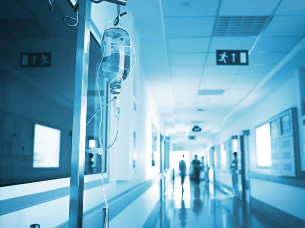 Of the 6,127.0 average available beds in the North in 2022/23, the Western Trust had the lowest proportion of available beds with 14.8% (907.1) of the total, while 35.7% (2,188.9) were located in the Belfast Trust.