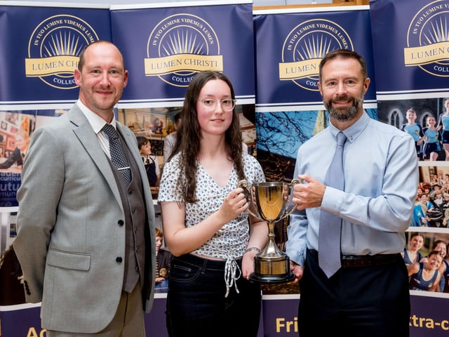 Mr Gregory Parke (Seagate) and Mr Mark Smyth (Head of Physics) congratulate Katie Ferguson, on receiving the Seagate Technology Award for A2 Physics. Lumen Christi College