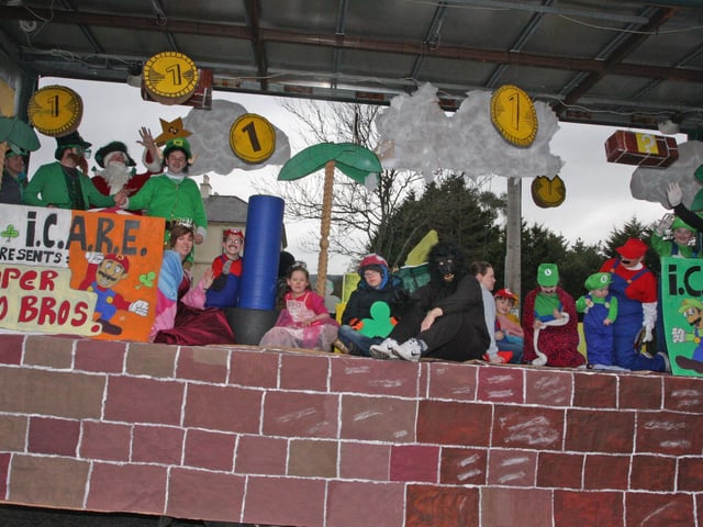 The iCare float making its way through Sunday's St. Patrick's Day parade in Buncrana. 1903JM22