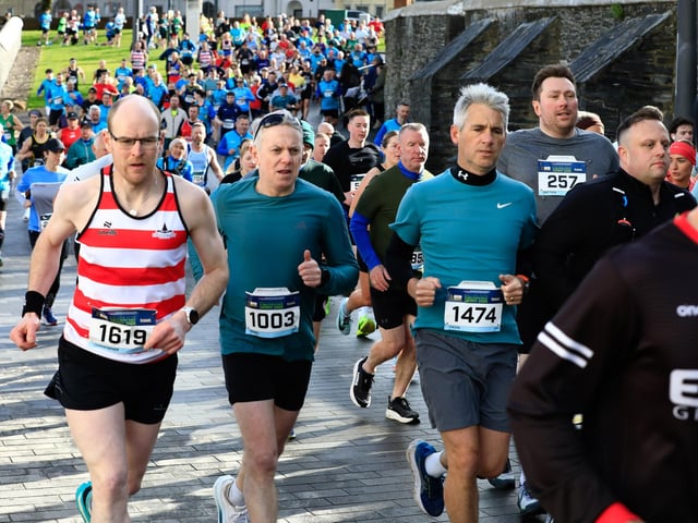 Runners taking part in the Bentley Group Walled City 10 Mile race, Ebrington Square. (Photo - Tom Heaney, nwpresspics)