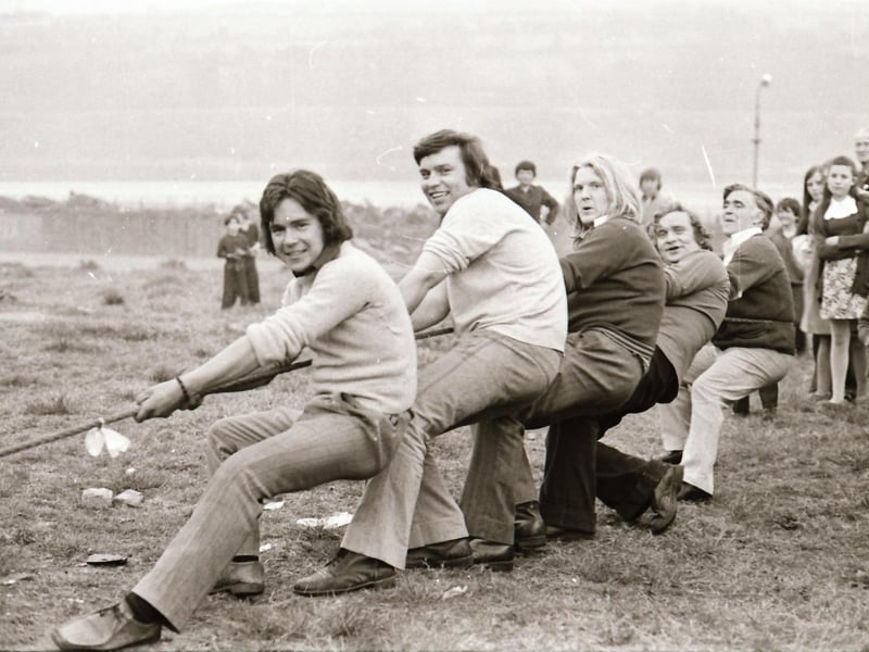 Foyle Road area Tug-o-war.