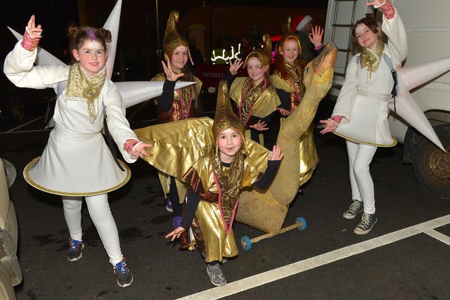 Some of the ‘Stars’ and ‘Golden Geese’ , from Studio 2, who took part in the Derry Christmas Lights parade in 2021. Photo: George Sweeney.  DER2147GS – 012