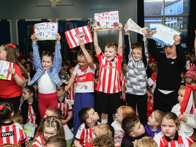 Derry City players Gavin Whyte & Liam Boyce visiting Greenhaw PS in the run up to their IFA Cup final against Waterford. (Photo - Tom Heaney, nwpresspics) : .