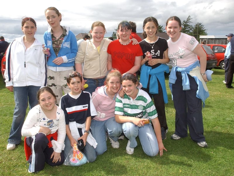Derry youngsters enjoying summer in August 2003