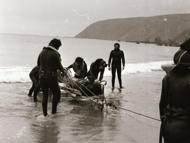 November 1975: Derry Sub Aqua Club members recover a cannon from La Trinidad Valencera four years on from discovering the 1588 Spanish Armada wreck off Kinnego Bay in Inishowen, Donegal.