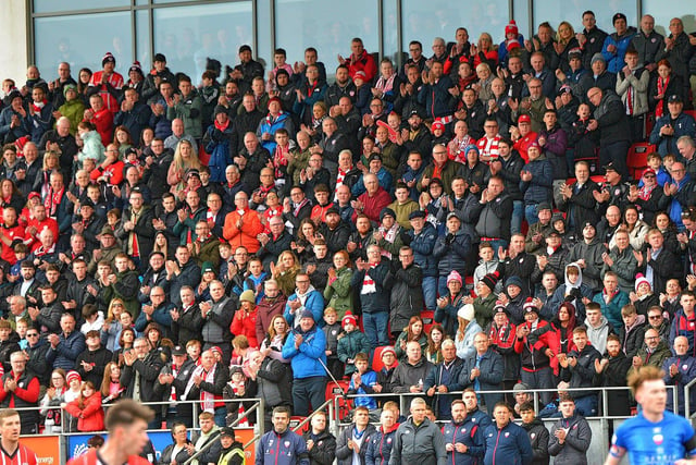 Applause from fans ten minutes into the Derry City versus Treaty United FAI Cup tie in memory of the 10 lives lost in the recent Creeslough tragedy. Picture by George Sweeney. DER2241GS – 040