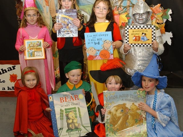 Derry nativities and Christmas shows from December 2003