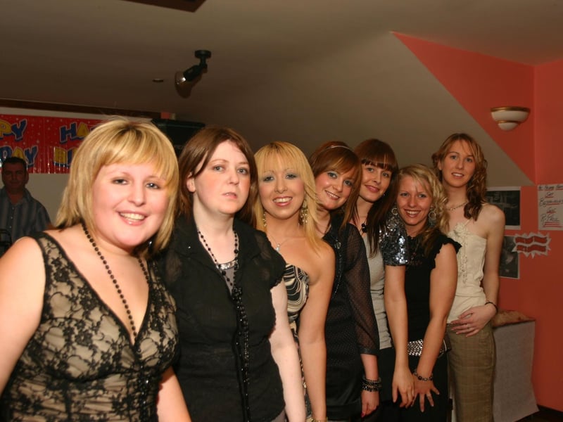 Charlene pictured with the girls ENJOYING THE PARTY Charlene, Marie Clare, Laura, Gerldine, Leanne, Diane 045/ dd : .