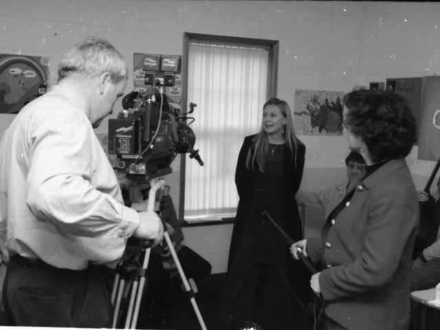 Altan setting up at Naíscoil Bhun Cranncha