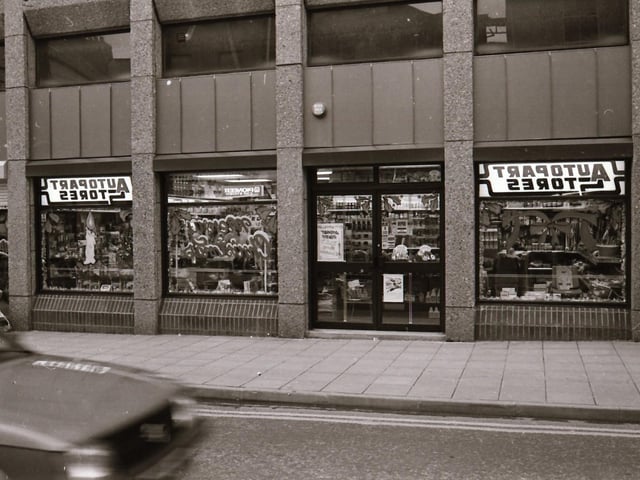 Shopping at the Richmond Centre in 1986.