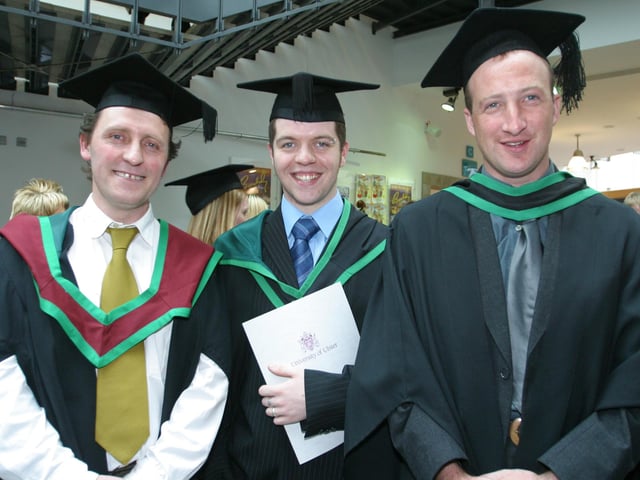 Computing Science degree recipient Conor Duffy (centre) picturee with course lecturers Anthony McCourt and Kevin Curran. (1107JB43)