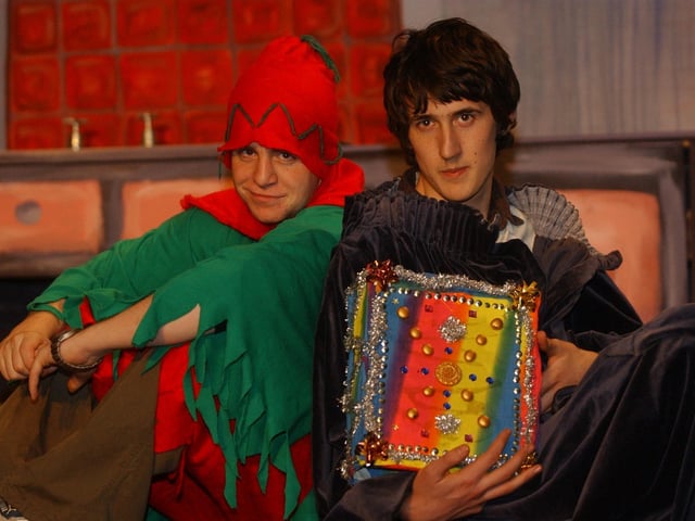 Derry nativities and Christmas shows from December 2003