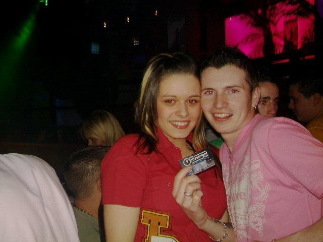 Exif-JPEG-422 : Out Last Night pictures in Derry bars in May 2005.