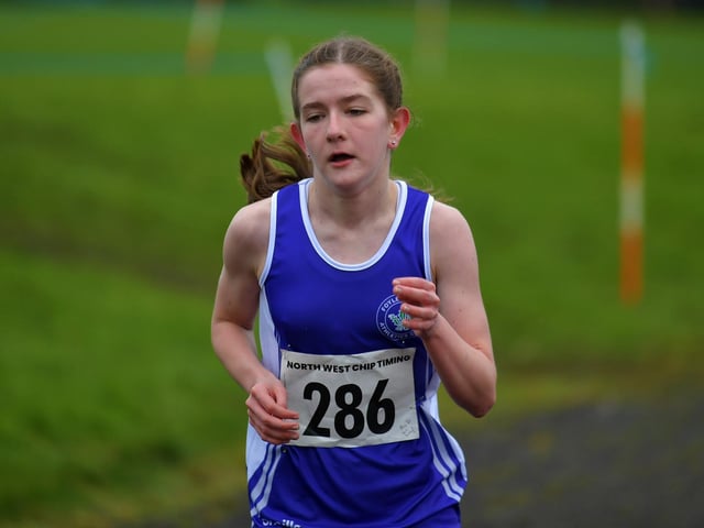 Foyle Valley’s Aoife McLaughlin competing in the U15/U17 3k race at Thornhill College. Photo: George Sweeney