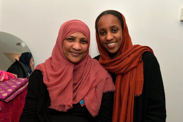 Howeda  and Manal pictured at the North West Islamic Association’s Tea and Tour day in Pennyburn on Sunday afternoon last. Photo: George Sweeney. DER2311GS – 11