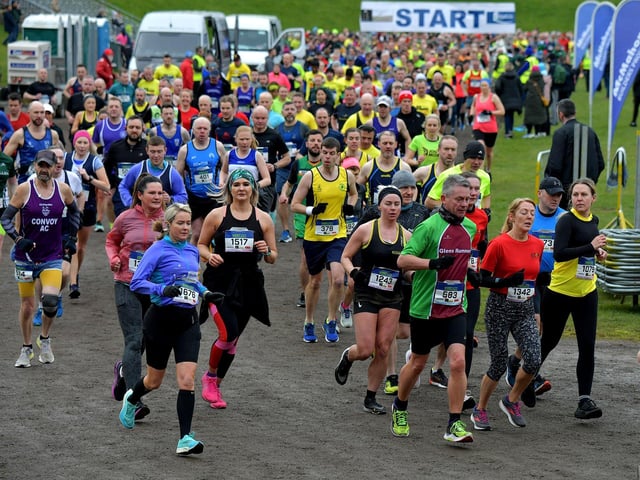 Runners in St Columb’s Park during the Bentley Group Derry 10 Miler road race on Saturday morning. Photo: George Sweeney. DER2310GS – 092