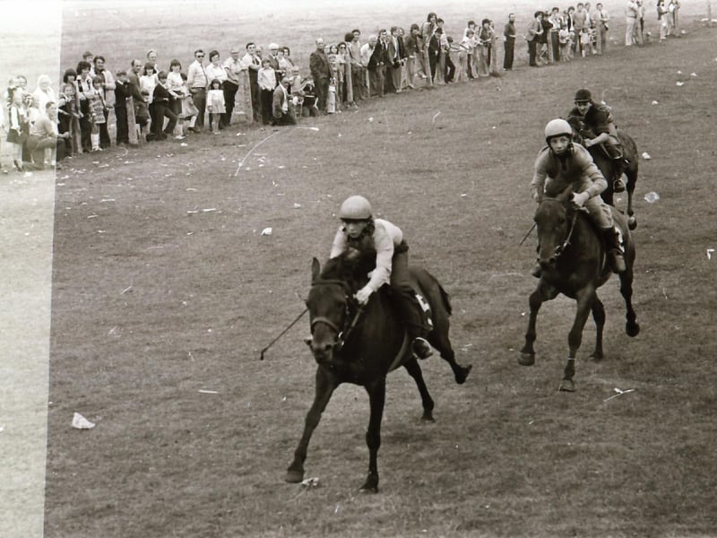Horse racing in Inishowen.
