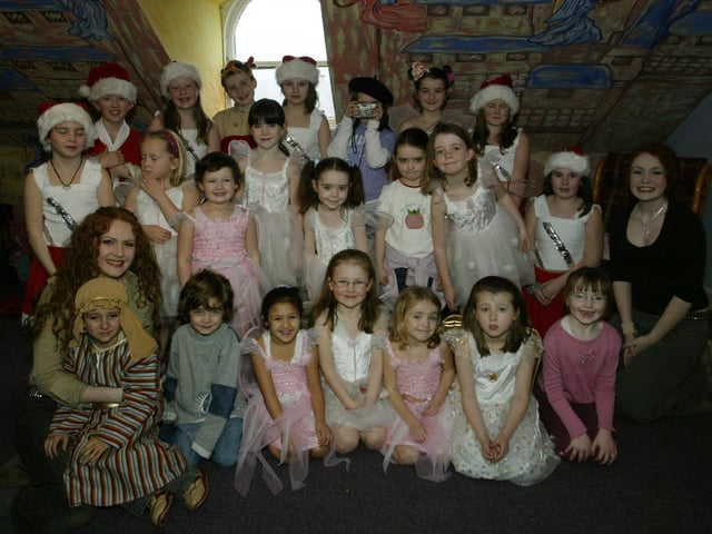 Derry nativities and Christmas shows from December 2003