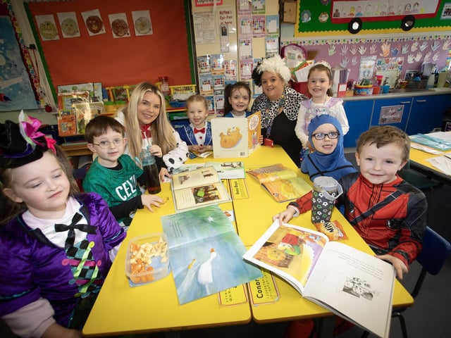 Miss Morrison and Mrs. Feeney with P1 pupils Alana, Matthew, Mia, Robyn, Annie, Conor and Tony at Greenhaw PS.