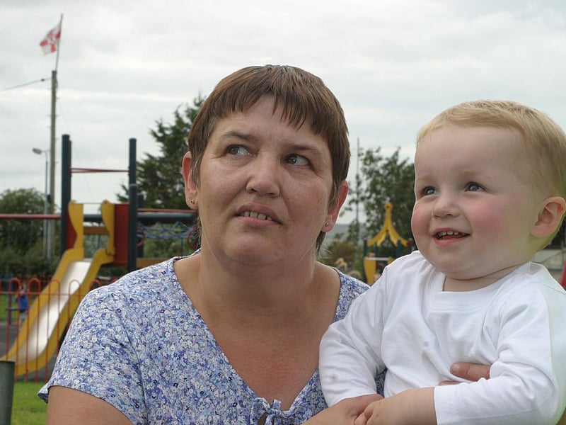 Derry youngsters enjoying summer in August 2003