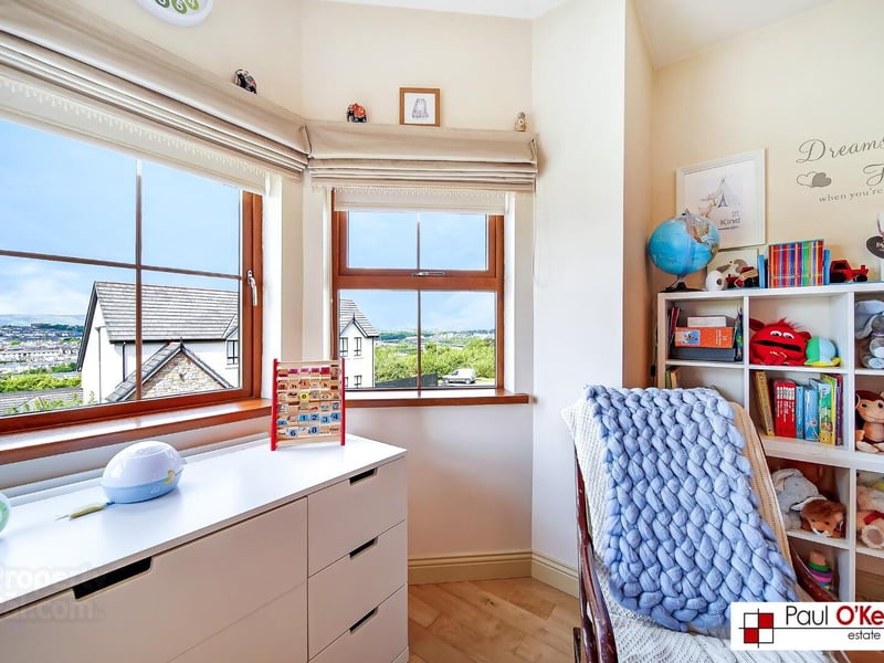 Stunning six bed, five bath property for sale in Victoria Gate