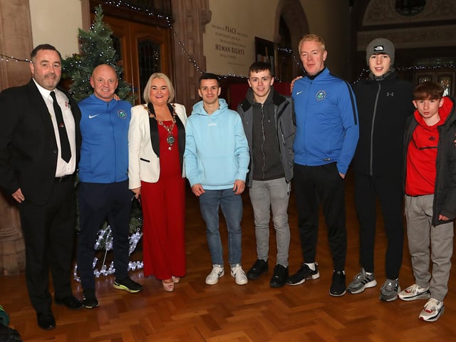 Mayor Sandra Duffy at the Ulster Elite Boxing Finals with members of St. Joseph's ABC. From left, are Kevin Duffy, President, Ulster Boxing Council, Liam McLaughlin, and from right, Tony Cox, Fionn Duffy, Cahir Duffy, Tiarnan Glennon, and Blain Dobbins. (Photo - Tom Heaney, nwpresspics)