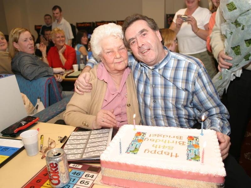 Pictures of Derry parties and celebrations in December 2003