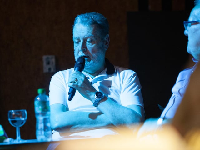 Peter Anderson telling a story about the late Roisin Barton on Sunday night.