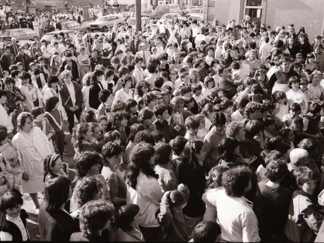 Crowds gather for Buncrana Live Aid in September 1985.