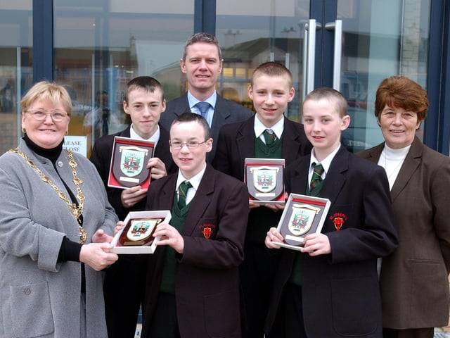 Mayor Kathleen McCloskey with prize-winning students in 2003.