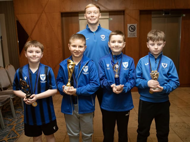 Coach Luke Cassidy with the 2015 main prizewinners. From left Cillian Moore, Callum Darcy, Pearse Melarkey-Deane and Hudson Nash.