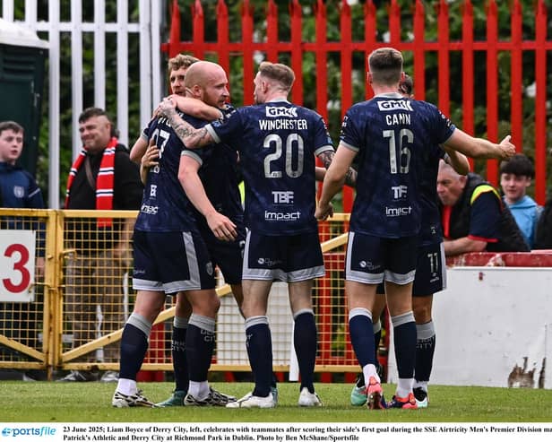 Liam Boyce of Derry City, left, celebrates with teammates after scoring at Richmond Park in Dublin. Photo by Ben McShane/Sportsfile
