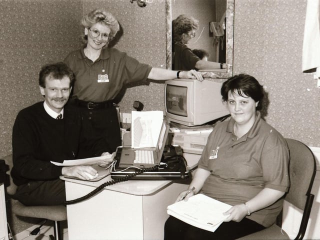 B&Q staff and customers in Derry in 1995.