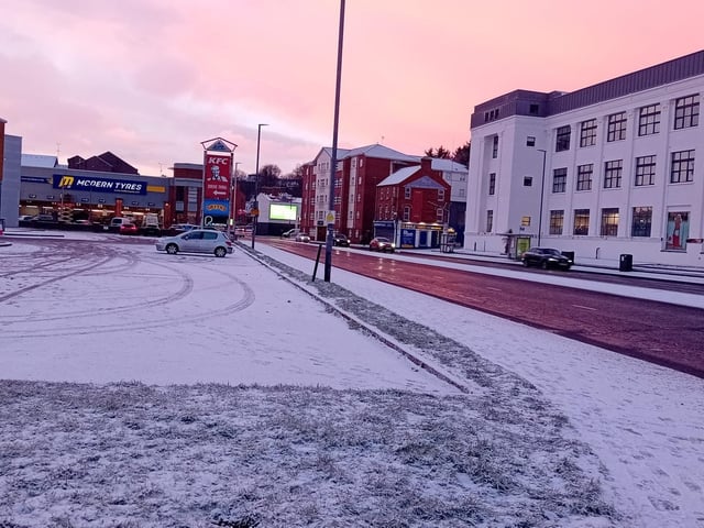 With the cold weather continuing Derry woke to a blanket of white on Thursday morning and the riverfront took on the aspect of a winter wonderland.