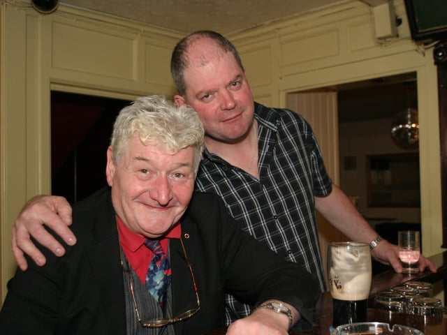 PubEye: Friends and family out enjoying a drink together in the Dungloe.